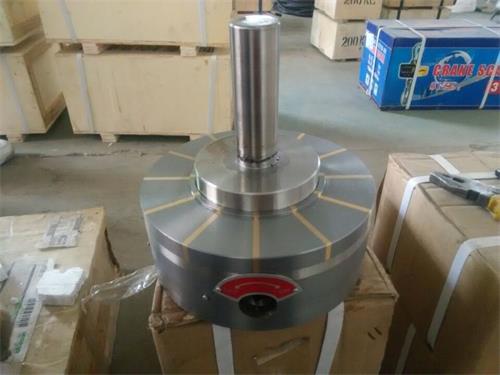 8A79460EE179D125D00CB5770357E25C.jpg 8A79460EE179D125D00CB5770357E25C.jpg