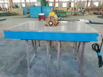 F型銑刨用強(qiáng)力電磁吸盤 F型銑刨用強(qiáng)力電磁吸盤