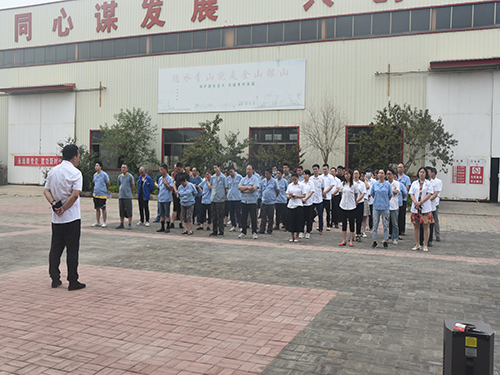 整齊列隊.jpg 整齊列隊.jpg