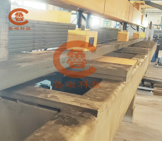 國產(chǎn)自動化電永磁吸盤的應(yīng)用大大提高了生產(chǎn)效率