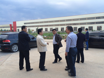 經(jīng)信局局長、先鋒辦事處黨委書記等來魯磁科技視察