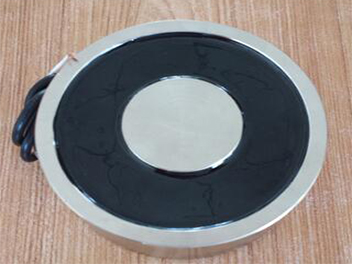 吸盤(pán)式電磁鐵，簡(jiǎn)單輕便的起重電磁鐵