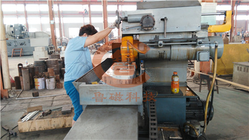 【質(zhì)檢】魯磁科技磁力吸盤出廠前嚴把質(zhì)量關(guān)