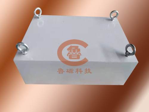 懸掛式永磁除鐵器 在行業(yè)中的廣泛應(yīng)用