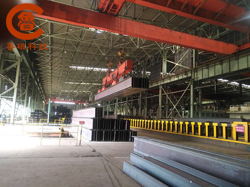 捆扎螺紋鋼、型鋼專用起重電磁鐵助力國家基建事業(yè)